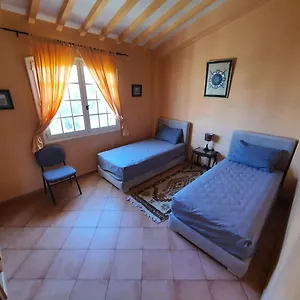 Lara House 2 Guest house